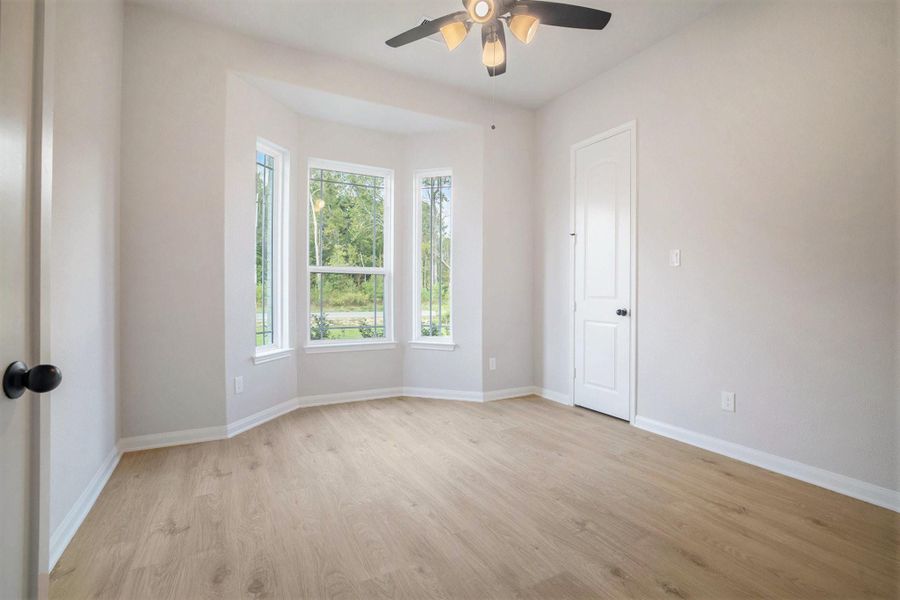 Spacious, unfurnished interior of a new home in Encino Estates, Dayton (Image 15).