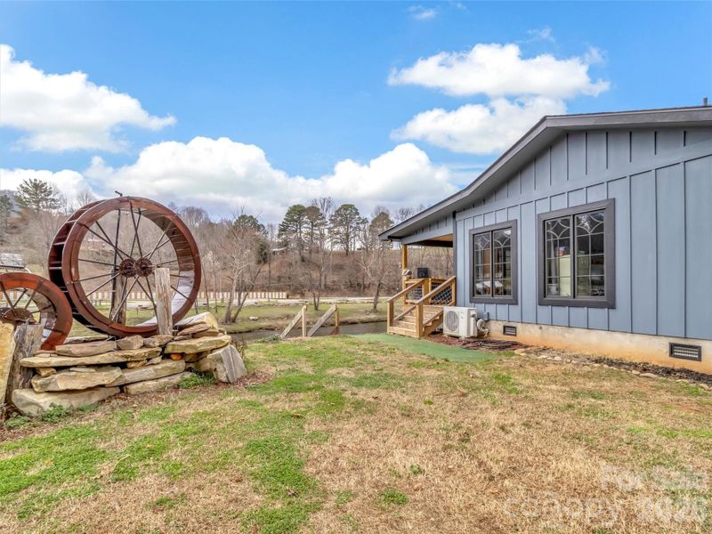 Exterior details and patio area of a home in , Sylva (Image 14).