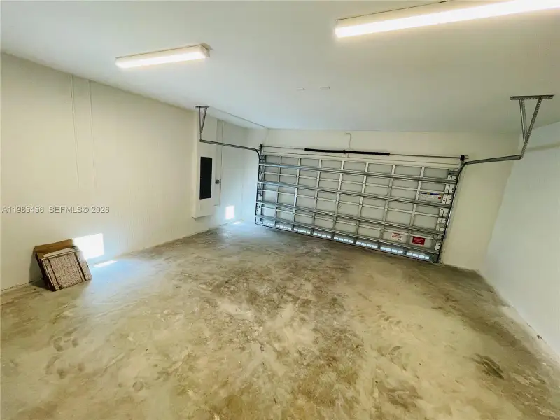 Spacious, unfurnished interior of a new home in , Homestead (Image 10).