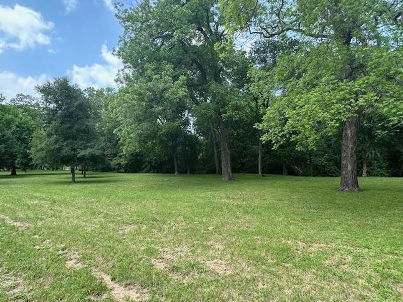 Natural landscape and outdoor views near in Dallas (Image 7). Natural landscape and outdoor views near in Dallas (Image 7).