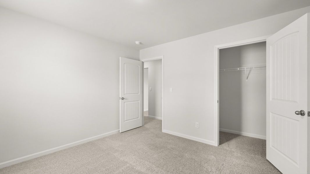 Spacious, unfurnished interior of a new home in South Wind, Union City (Image 29).