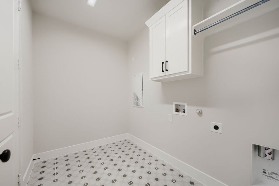 8913 Chestnut - Laundry Room 8913 Chestnut - Laundry Room