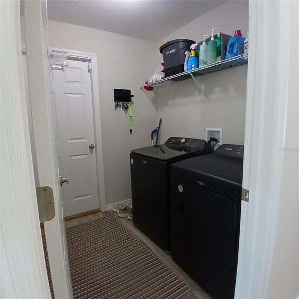 Furnished interior view inside a new home in , Dunnellon (Image 41).