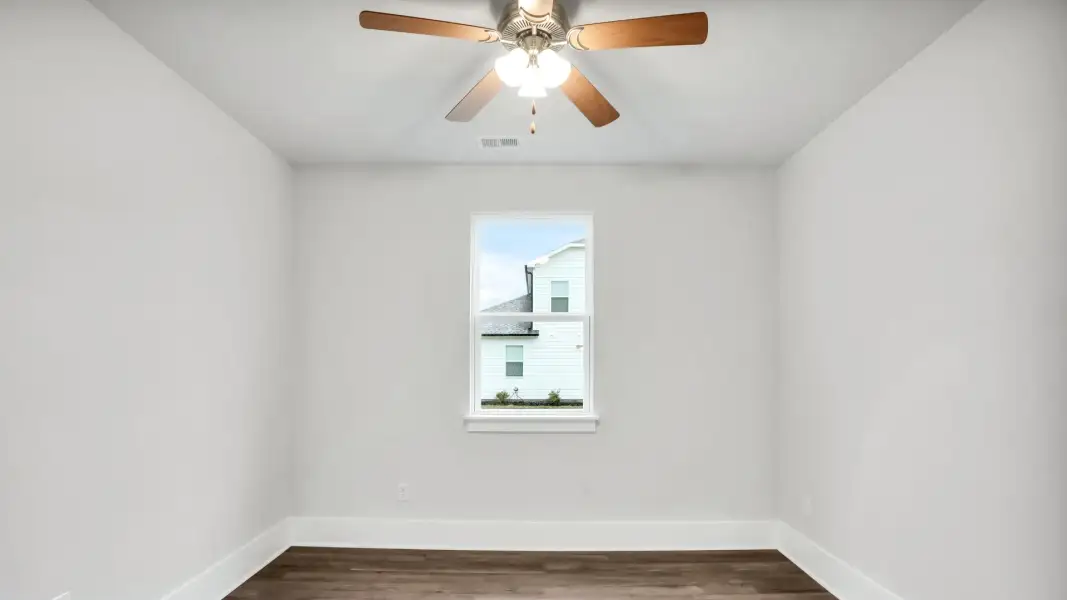 Representative unfurnished interior of a home built from the Claiborne by D.R. Horton in The Highlands at Cedar Hill Landing, Navassa (Image 27).