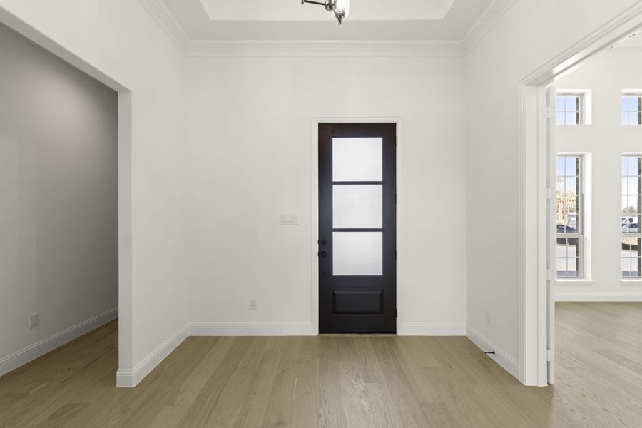 Representative unfurnished interior of a home built from the Somerset by Windsor Homes in Winding Creek, Rockwall (Image 17).