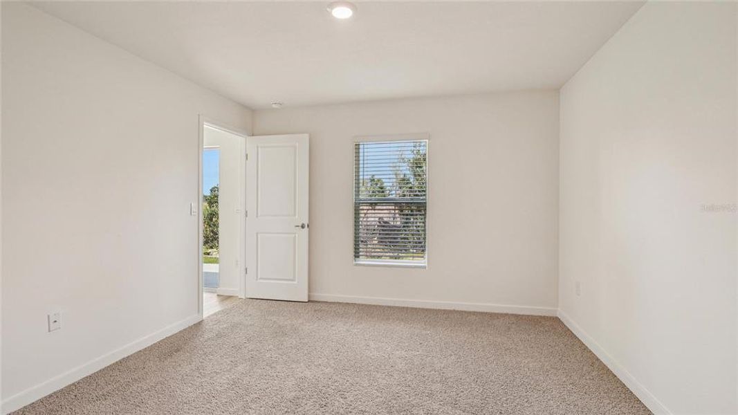 Spacious, unfurnished interior of a new home in Somerset Bay, Spring Hill (Image 23).