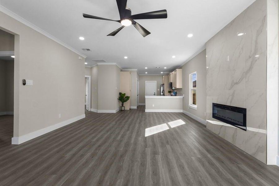 Spacious, unfurnished interior of a new home in , Mabank (Image 26).