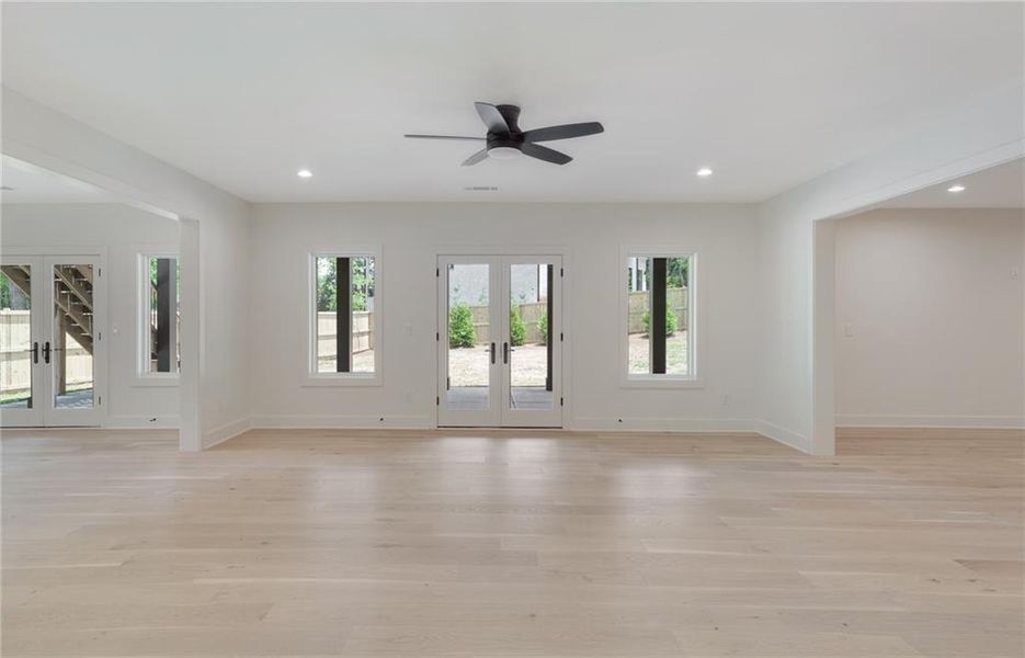 Spacious, unfurnished interior of a new home in , Alpharetta (Image 45).