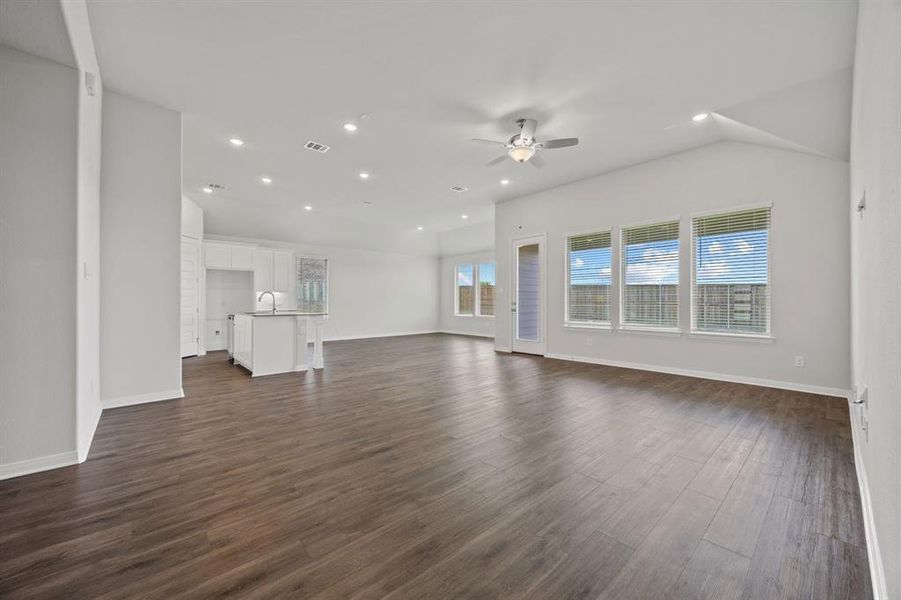 5-web-or-mls-609-bonnie-rose-ln 5-web-or-mls-609-bonnie-rose-ln