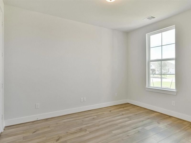 Spacious, unfurnished interior of a new home in Lago Mar, Texas City (Image 16). Spacious, unfurnished interior of a new home in Lago Mar, Texas City (Image 16).