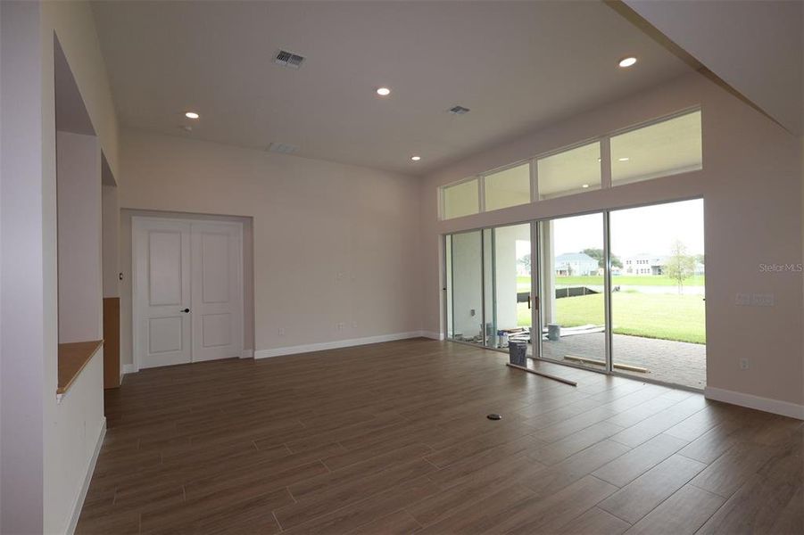 Spacious, unfurnished interior of a new home in Solace at Corner Lake, Orlando (Image 39). Spacious, unfurnished interior of a new home in Solace at Corner Lake, Orlando (Image 39).