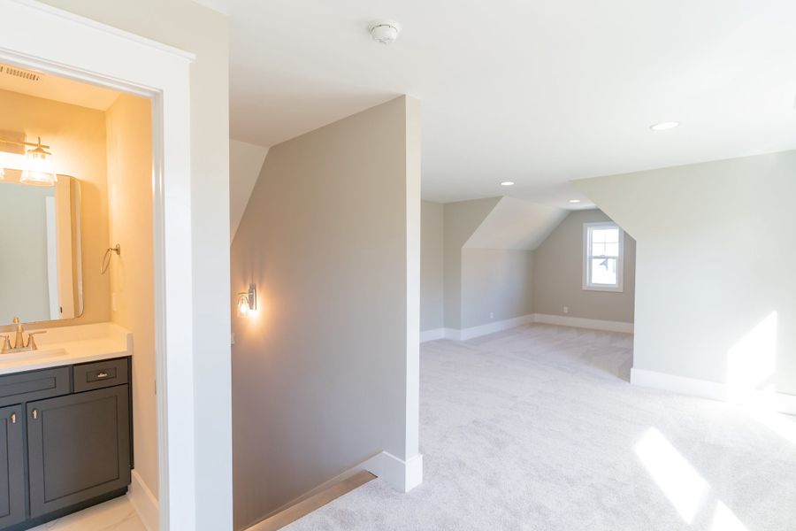 Spacious, unfurnished interior of a new home in Creekside, Cleveland (Image 42). Spacious, unfurnished interior of a new home in Creekside, Cleveland (Image 42).