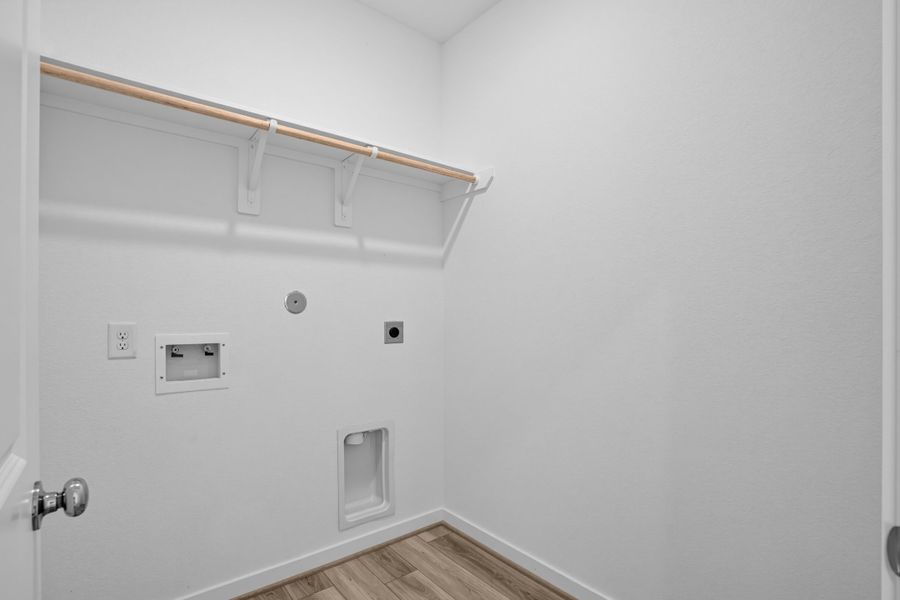 Spacious, unfurnished interior of a new home in Hockley Meadows, Hockley (Image 16).