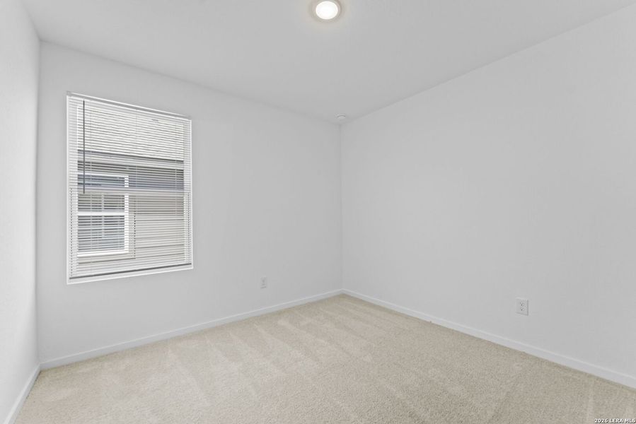 Spacious, unfurnished interior of a new home in Guadalupe Ridge, New Braunfels (Image 13).