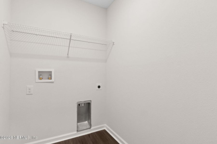 Spacious, unfurnished interior of a new home in , Jacksonville (Image 15).