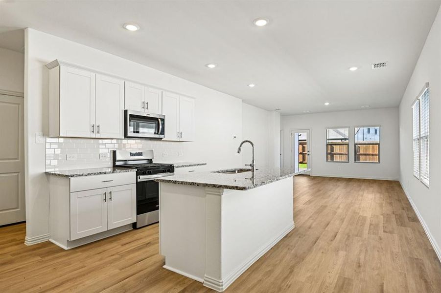 Furnished interior view inside a new home in Lakehaven - Spring Series, Farmersville (Image 19).