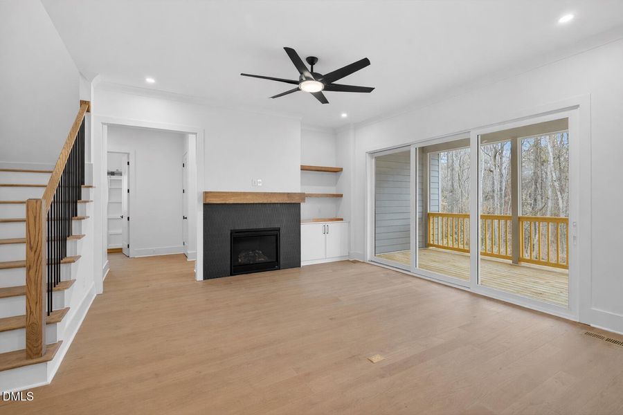 7D96AF72-9034-4CAB-BF90-0E7FC1C47FA7