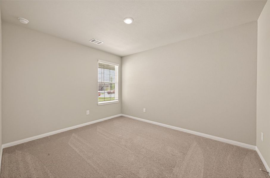 Spacious, unfurnished interior of a new home in Wayside Village, Houston (Image 38).