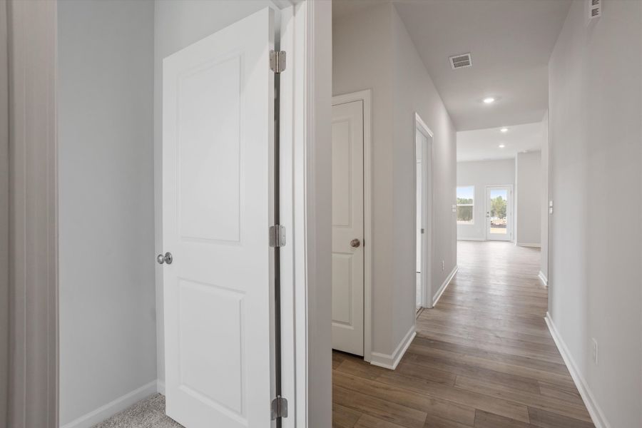 Spacious, unfurnished interior of a new home in Cambridge Reserve, Angier (Image 14).