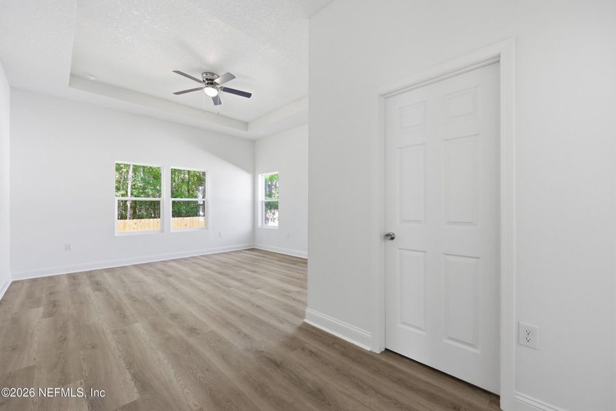 Spacious, unfurnished interior of a new home in , Middleburg (Image 36). Spacious, unfurnished interior of a new home in , Middleburg (Image 36).