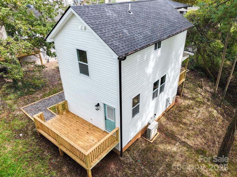 Image 33 of a home in . Image 33 of a home in .