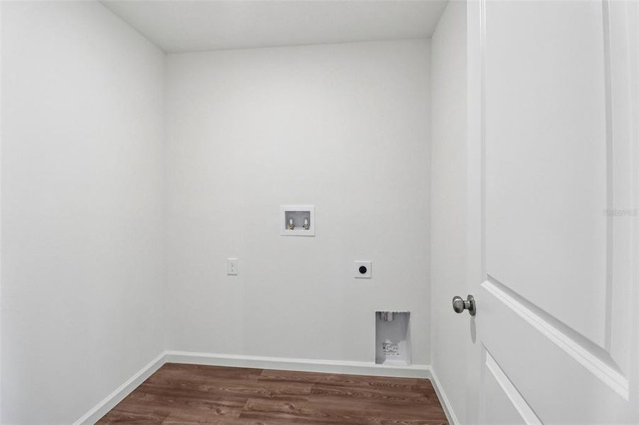 Spacious, unfurnished interior of a new home in Sumter Villas, Sumterville (Image 26).