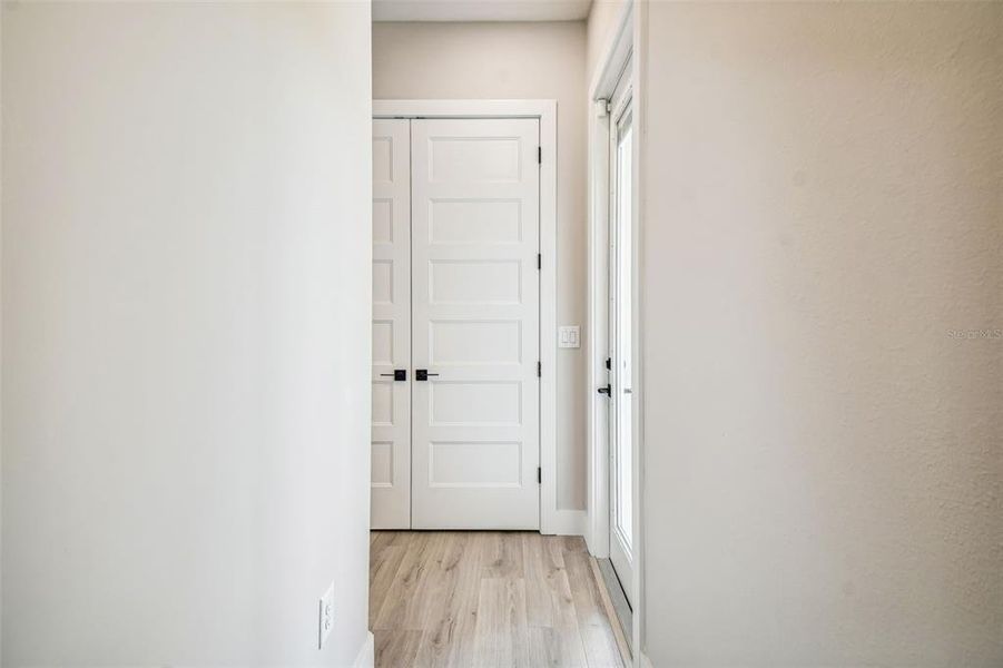 Spacious, unfurnished interior of a new home in Southern Hills Plantation, Brooksville (Image 19).