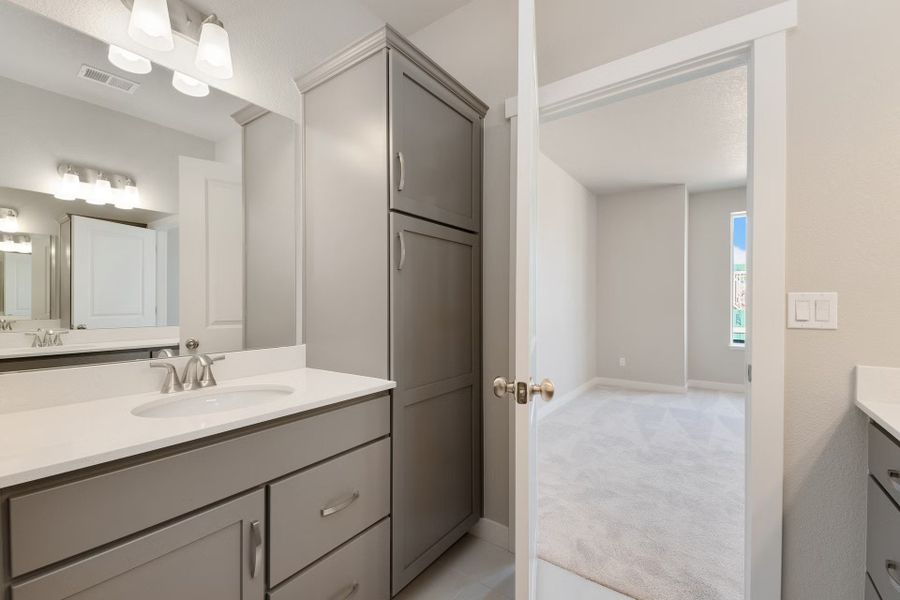 Furnished interior view inside a new home in The Lakes at Centerra - Discovery, Loveland (Image 7). Furnished interior view inside a new home in The Lakes at Centerra - Discovery, Loveland (Image 7).