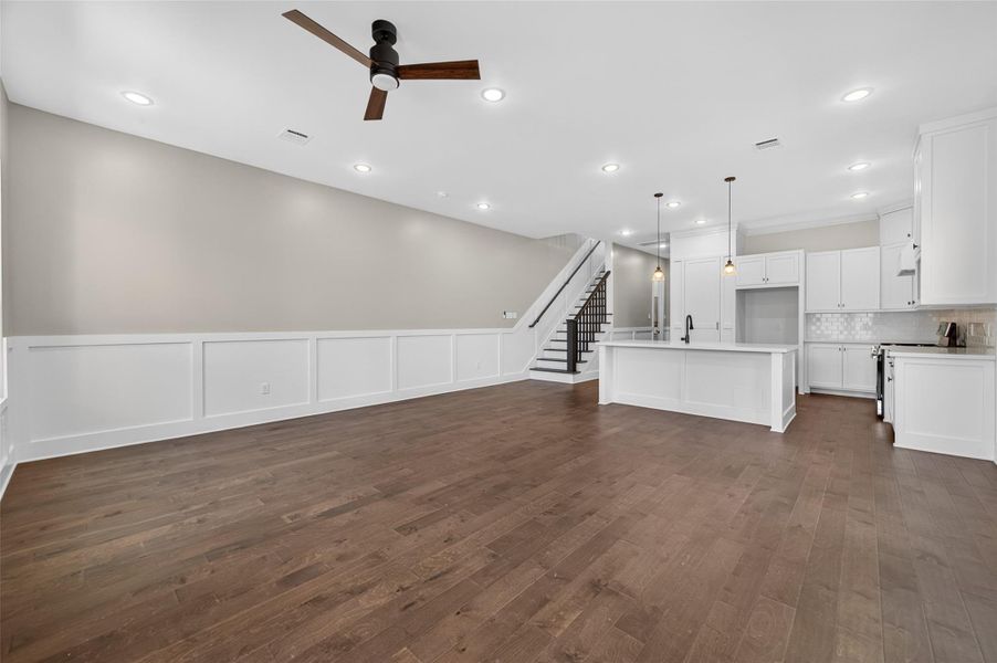 Image 47 of a home in .