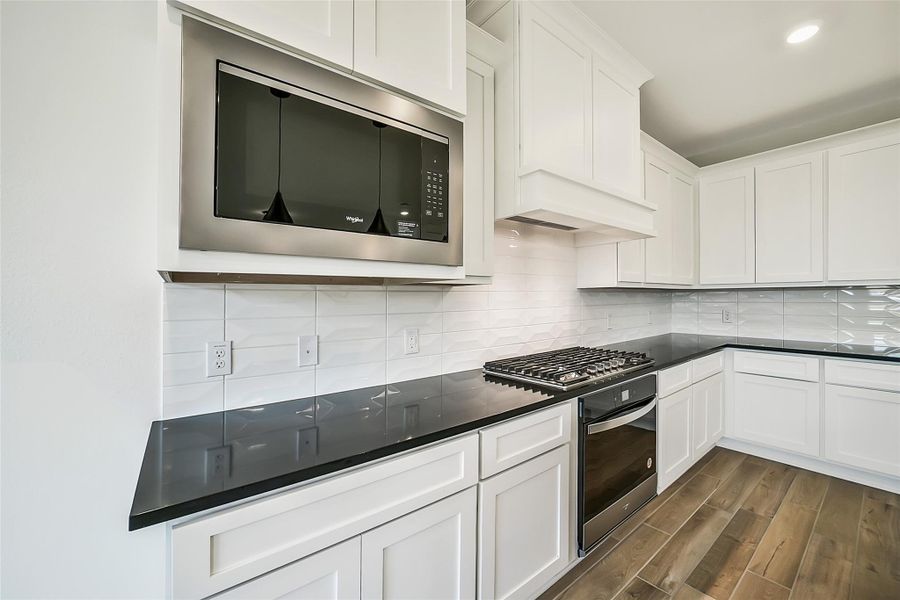 Furnished interior view inside a new home in Sienna 40', Missouri City (Image 6). Furnished interior view inside a new home in Sienna 40', Missouri City (Image 6).