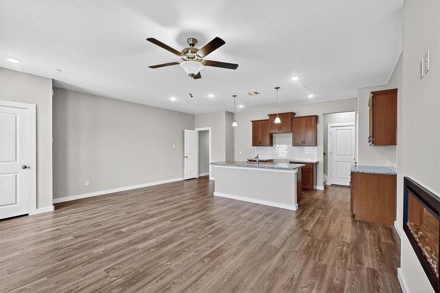 Spacious, unfurnished interior of a new home in Solterra Texas, Mesquite (Image 20). Spacious, unfurnished interior of a new home in Solterra Texas, Mesquite (Image 20).