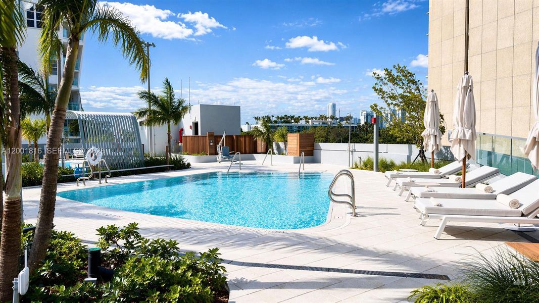 Community amenities in , Miami (Image 21).