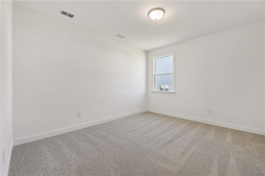 Spacious, unfurnished interior of a new home in East Harbor II at Chestatee, Dawsonville (Image 36).