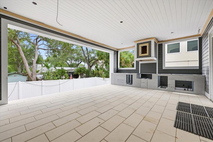 Exterior details and patio area of a home in , Tampa (Image 7).