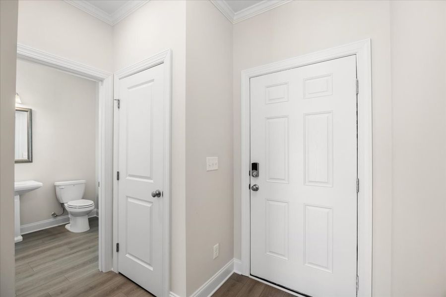 Spacious, unfurnished interior of a new home in Windsor, North Augusta (Image 11).