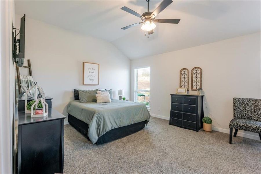Furnished interior view inside a new home in , Glen Rose (Image 10).