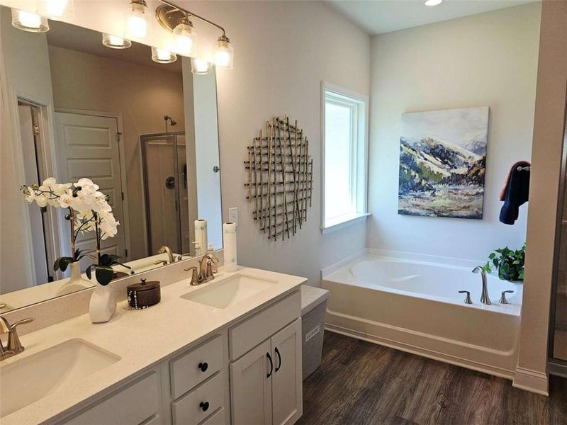 Furnished interior view inside a new home in Scarlett Place, Bowdon (Image 13).