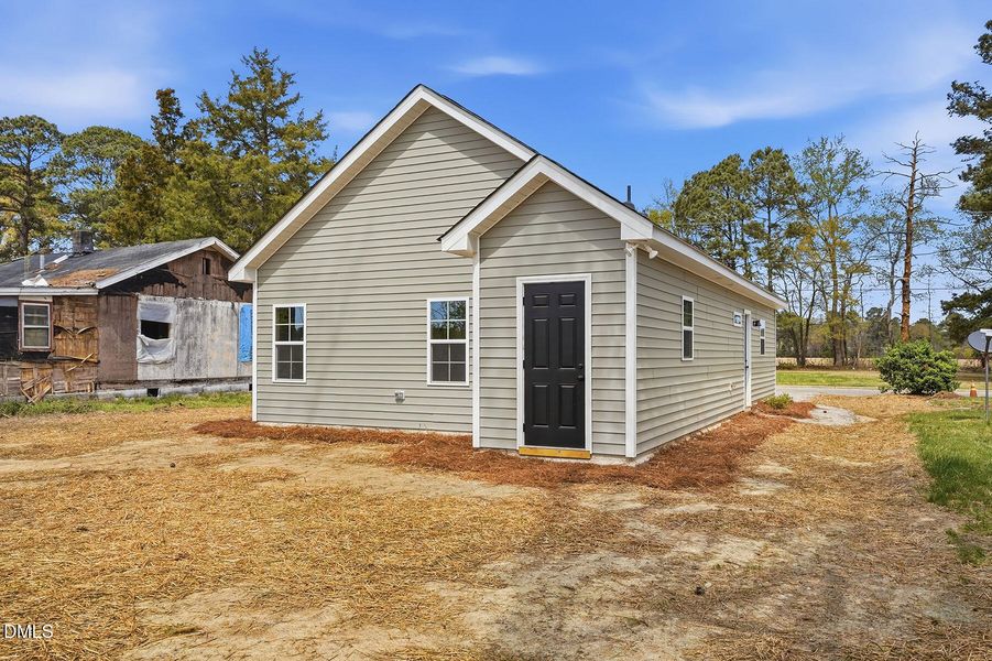 203 Booker St-124
