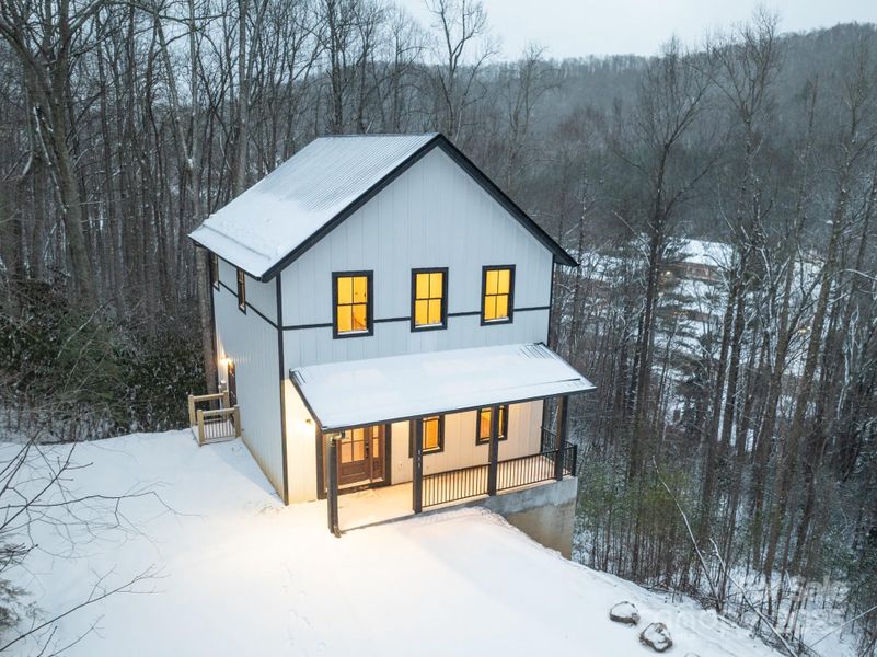 Front exterior of a new home in , Boone, NC, highlighting curb appeal (Image 2). Front exterior of a new home in , Boone, NC, highlighting curb appeal (Image 2).
