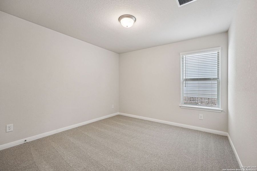 Spacious, unfurnished interior of a new home in Comanche Ridge, San Antonio (Image 18). Spacious, unfurnished interior of a new home in Comanche Ridge, San Antonio (Image 18).