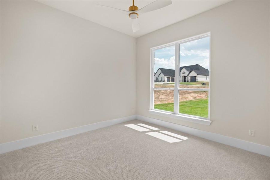 Spacious, unfurnished interior of a new home in Pecan Plantation, Granbury (Image 33). Spacious, unfurnished interior of a new home in Pecan Plantation, Granbury (Image 33).