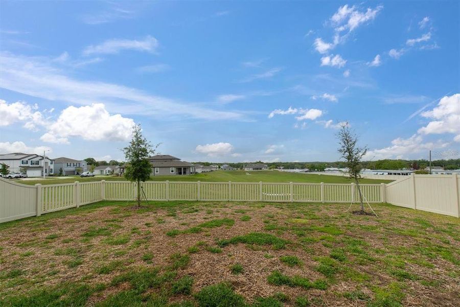 Exterior details and patio area of a home in Hilltop Point, Dade City (Image 28).