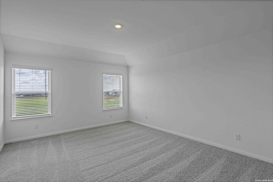 Spacious, unfurnished interior of a new home in , San Antonio (Image 11).