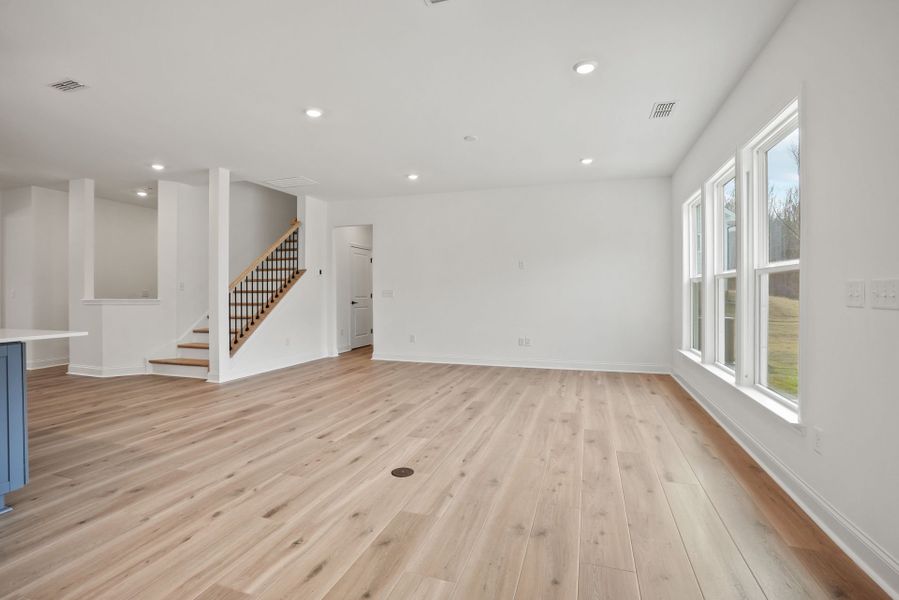 Spacious, unfurnished interior of a new home in Forest Creek, Waxhaw (Image 65).