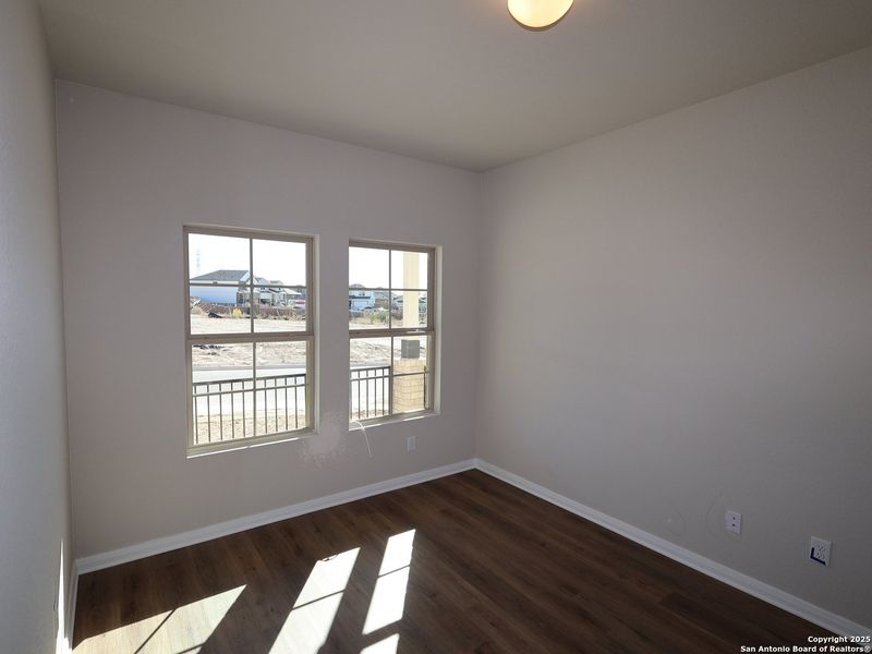 Spacious, unfurnished interior of a new home in Agave, San Antonio (Image 27).