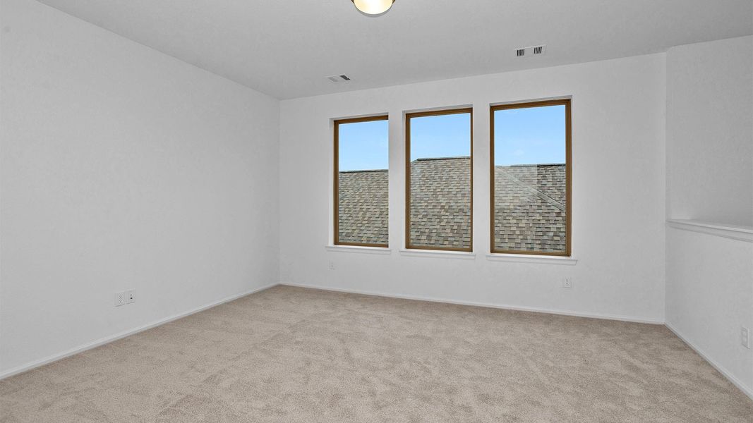 Spacious, unfurnished interior of a new home in Candela, Richmond (Image 10).