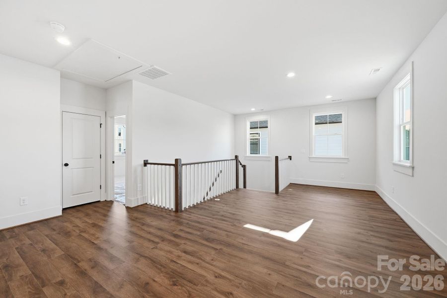 Spacious, unfurnished interior of a new home in The River District, Charlotte (Image 16).