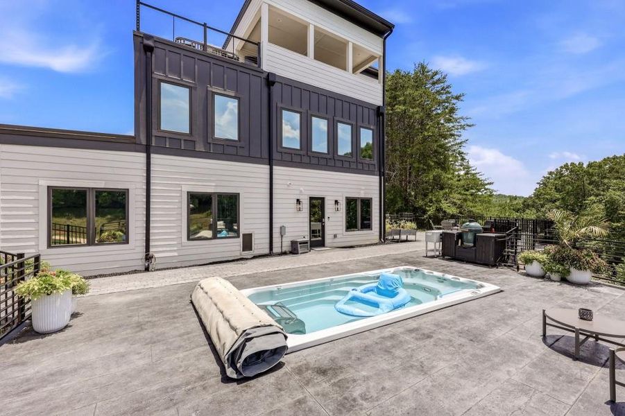 Exterior details and patio area of a home in , Helen (Image 26).