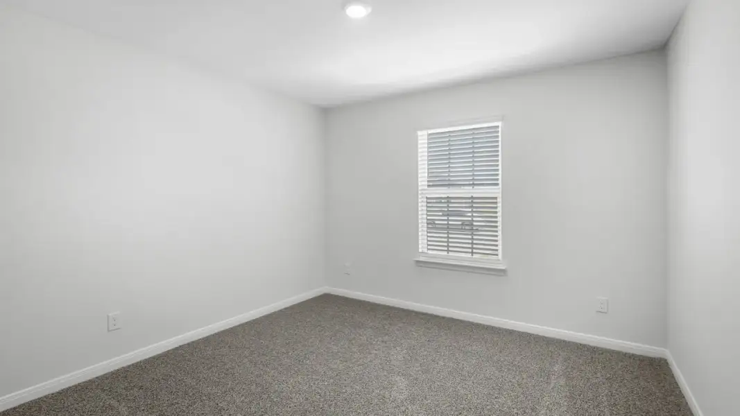 Spacious, unfurnished interior of a new home in Saddlebrook, Waxahachie (Image 13).