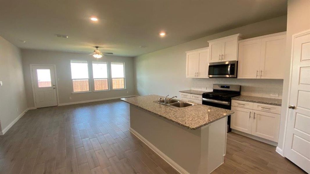 Furnished interior view inside a new home in Vista Park, Decatur (Image 5).
